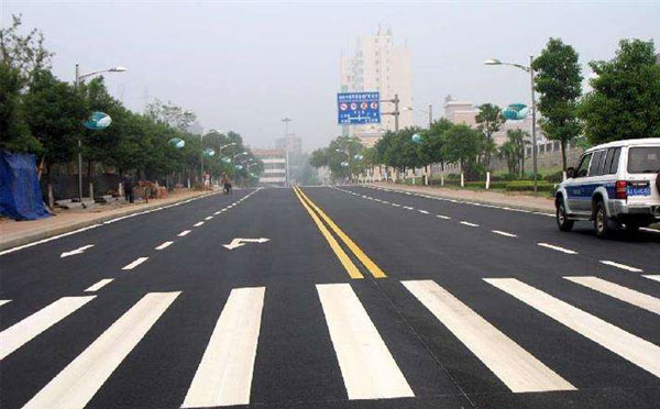 托喀依乡标线涂料在托喀依乡环氧地坪项目中的选择与应用